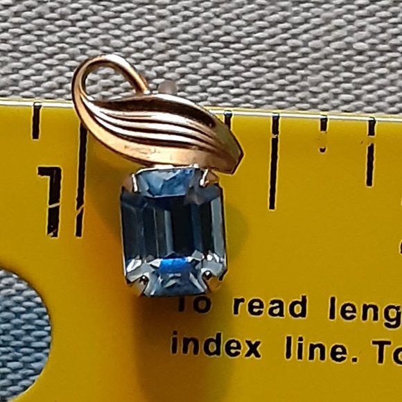 VAN DELL VINTAGE EARRINGS - Picture 3 of 6